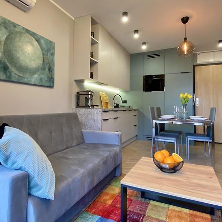 Апартаменты Grey House + Free Parking Вроцлав Экстерьер фото
