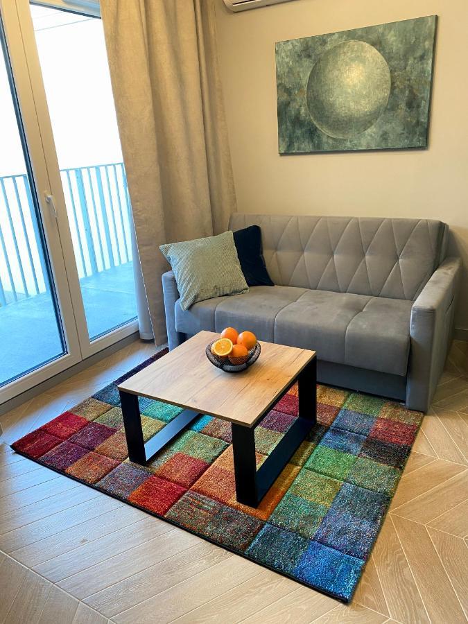 Апартаменты Grey House + Free Parking Вроцлав Экстерьер фото